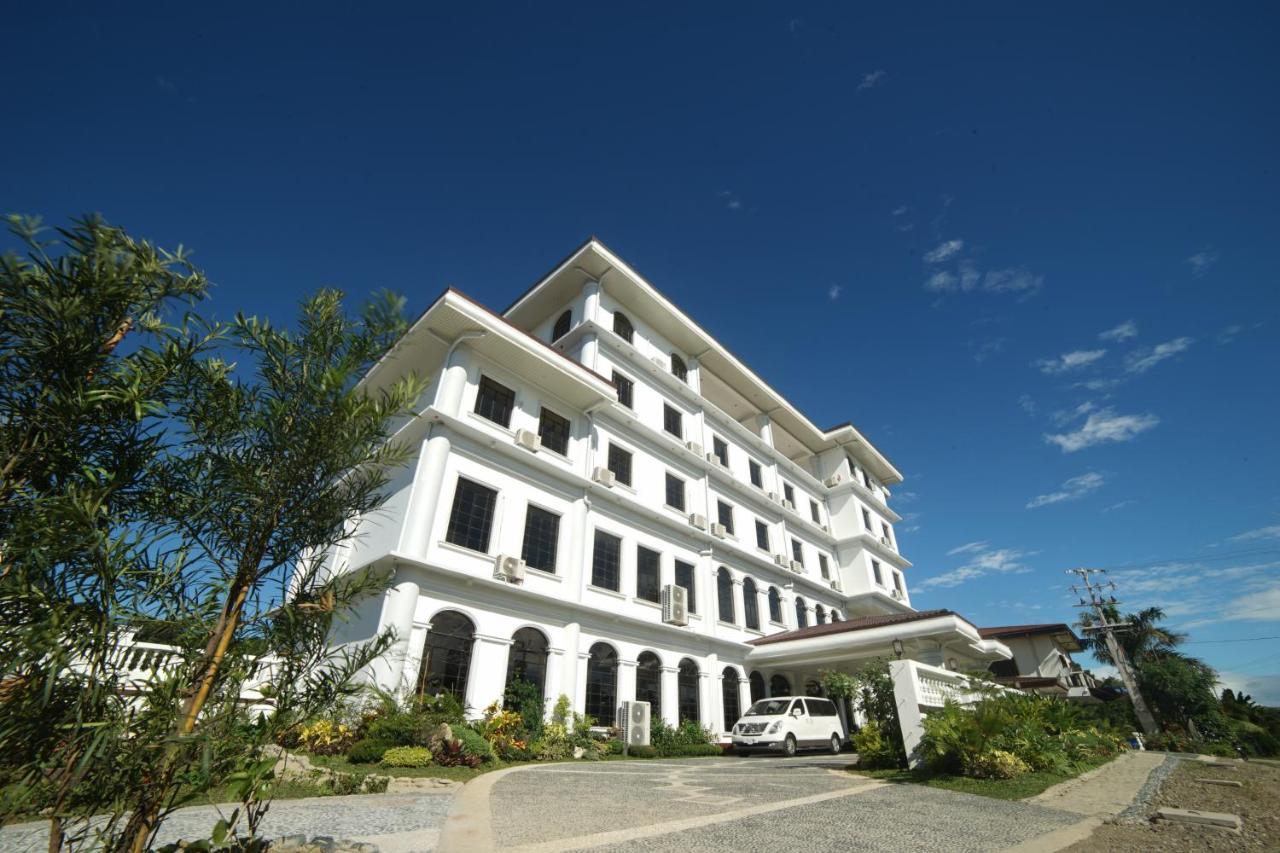 Isla De Oro Hotel Mamburao Eksteriør billede