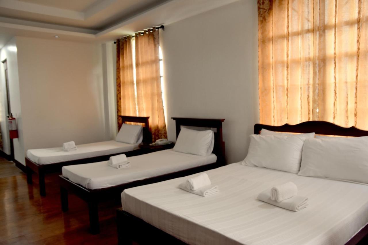 Isla De Oro Hotel Mamburao Eksteriør billede