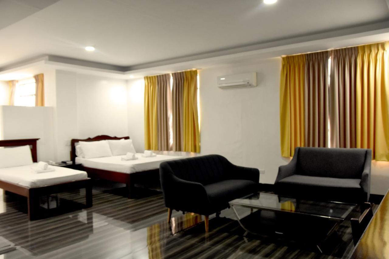 Isla De Oro Hotel Mamburao Eksteriør billede