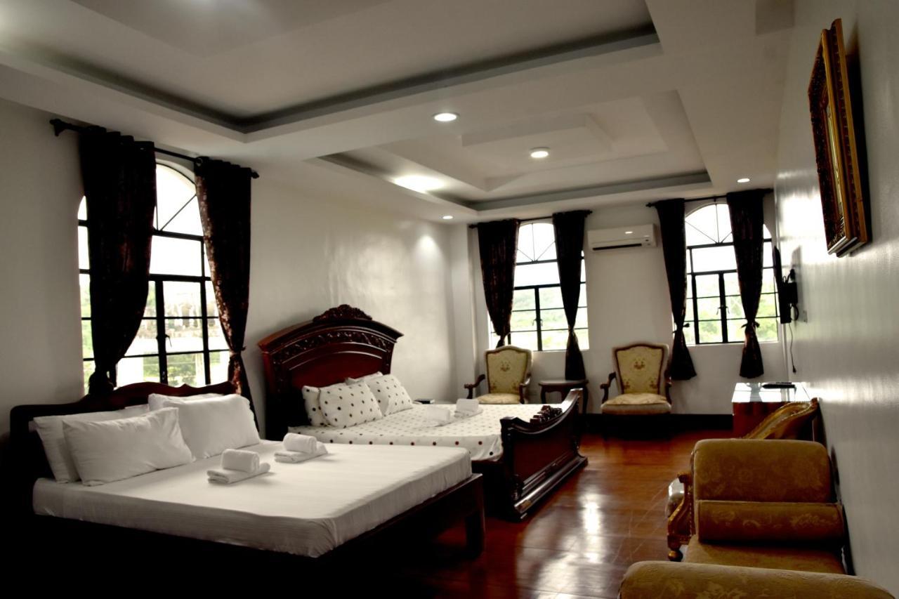 Isla De Oro Hotel Mamburao Eksteriør billede