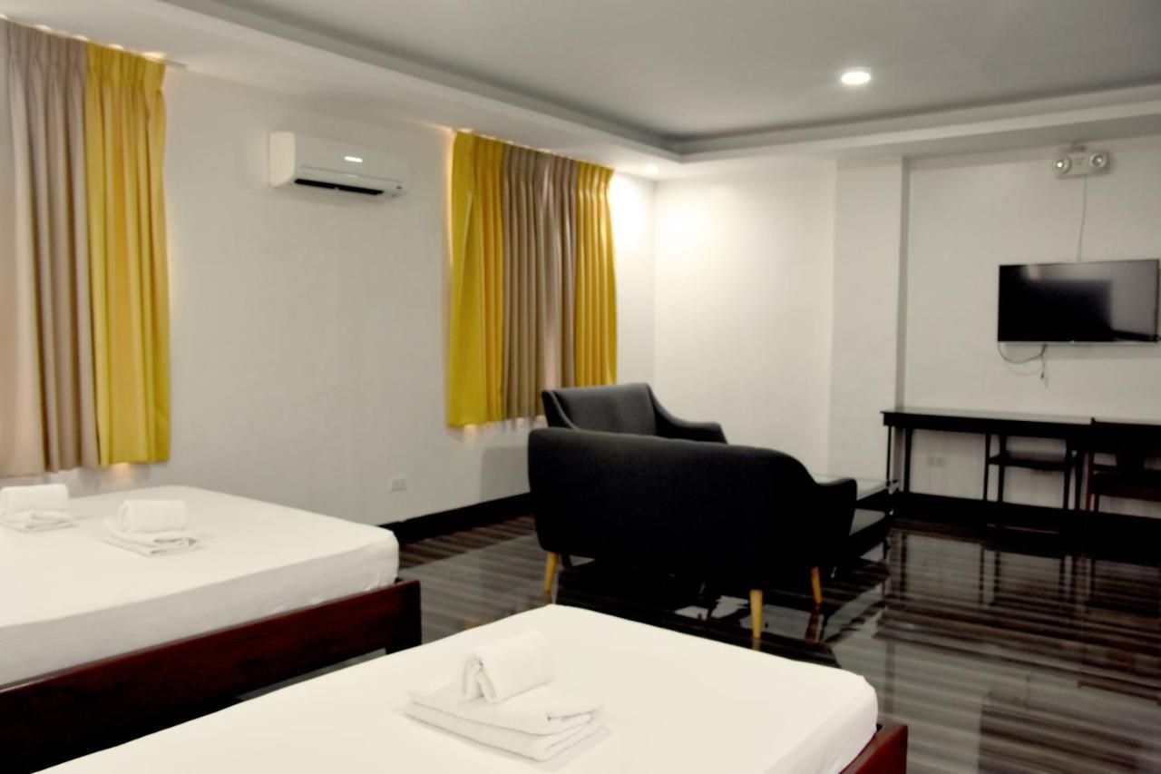 Isla De Oro Hotel Mamburao Eksteriør billede