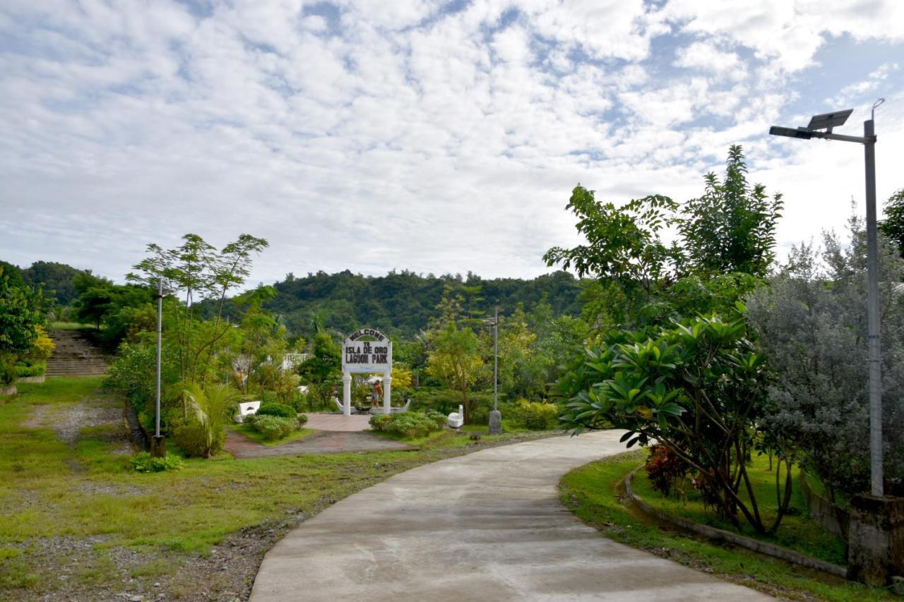 Isla De Oro Hotel Mamburao Eksteriør billede