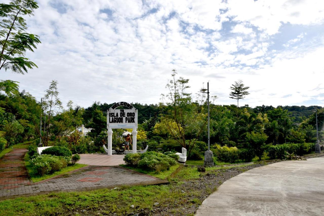 Isla De Oro Hotel Mamburao Eksteriør billede
