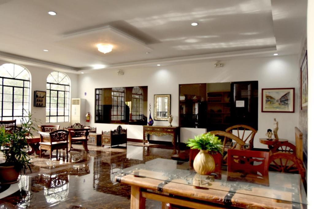 Isla De Oro Hotel Mamburao Eksteriør billede