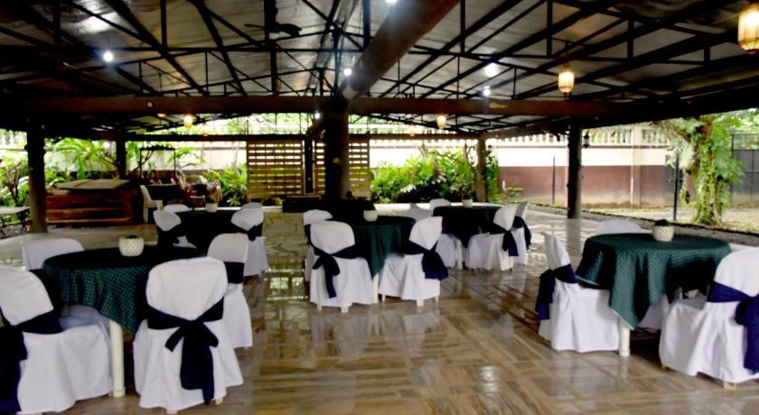 Isla De Oro Hotel Mamburao Eksteriør billede